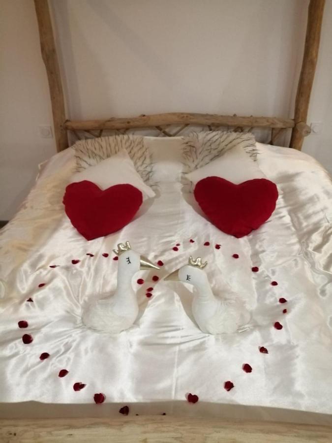 Le Reve De Lily Bed & Breakfast Les Vignères Eksteriør bilde