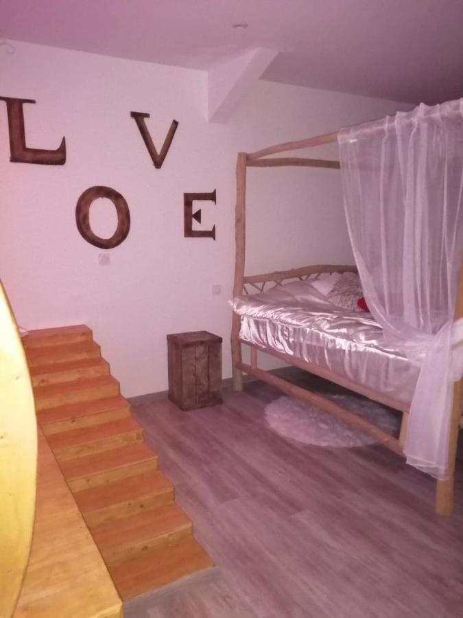 Le Reve De Lily Bed & Breakfast Les Vignères Eksteriør bilde